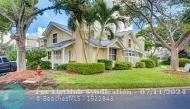 Beach Townhome/Townhouse For Sale in Boynton Beach, Florida