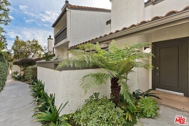 Beach Condo For Sale in Pacific Palisades, California