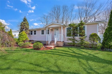 Beach Home For Sale in East Setauket, New York