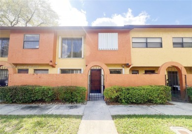 Beach Townhome/Townhouse For Sale in Sunrise, Florida