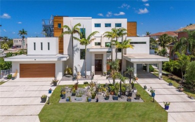 Beach Home For Sale in Longboat Key, Florida
