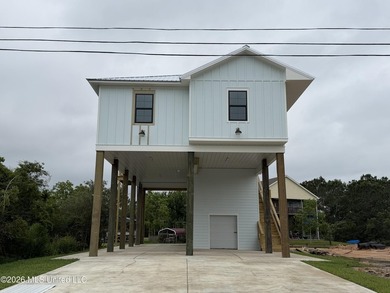 Beach Home For Sale in Bay Saint Louis, Mississippi