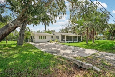 Beach Home For Sale in Ruskin, Florida