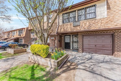 Beach Condo Sale Pending in College Point, New York