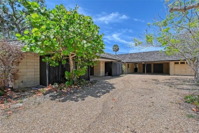 Beach Lot Sale Pending in Sarasota, Florida