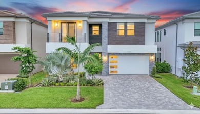 Beach Home For Sale in Boca Raton, Florida