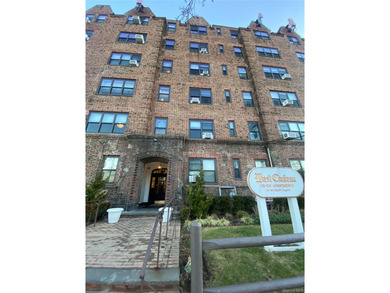 Beach Home For Sale in Woodmere, New York