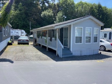 Beach Home For Sale in Brookings, Oregon