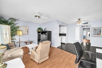 Beach Condo For Sale in Deerfield Beach, Florida