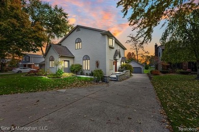 Beach Home For Sale in Grosse Ile, Michigan