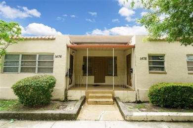 Beach Townhome/Townhouse For Sale in Miami, Florida