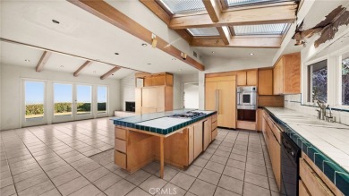 Beach Home For Sale in Rancho Palos Verdes, California