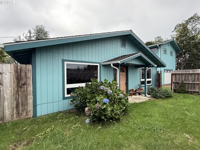 Beach Home For Sale in Brookings, Oregon