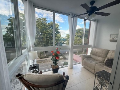 Beach Condo For Sale in Lauderhill, Florida