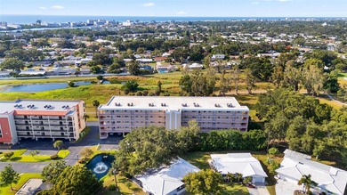 Beach Condo For Sale in Seminole, Florida