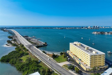 Beach Condo For Sale in Belleair Beach, Florida