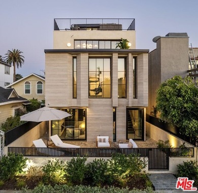 Beach Home For Sale in Venice, California
