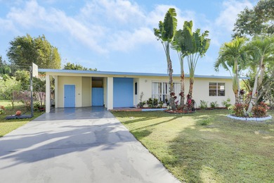 Beach Home For Sale in Port Saint Lucie, Florida