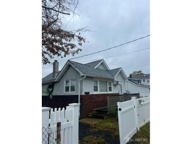 Beach Home Active Under Contract in Old Bridge, New Jersey
