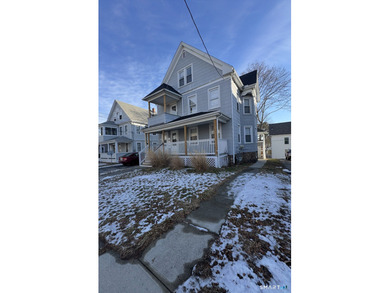 Beach Home For Sale in New London, Connecticut