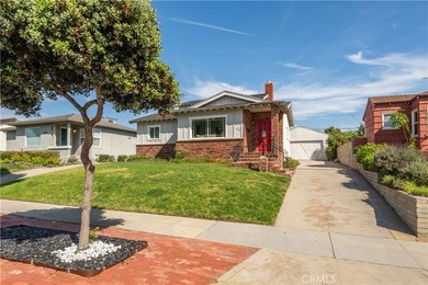 Beach Home Active Under Contract in Redondo Beach, California
