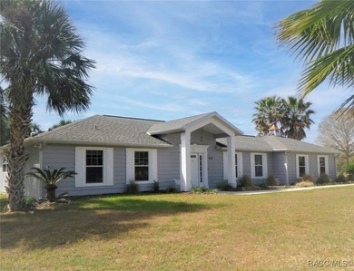 Beach Home For Sale in Crystal River, Florida