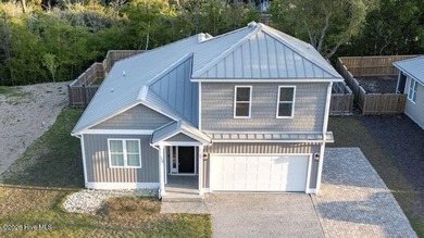 Beach Home For Sale in Pine Knoll Shores, North Carolina