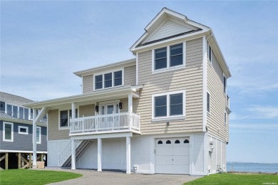 Beach Home For Sale in East Quogue, New York