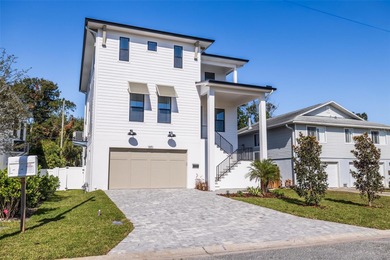 Beach Home For Sale in St. Petersburg, Florida