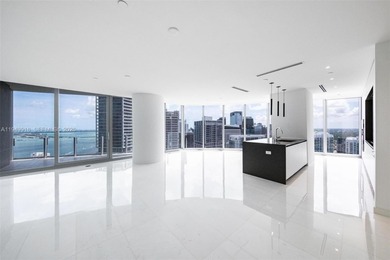 Beach Condo For Sale in Miami, Florida