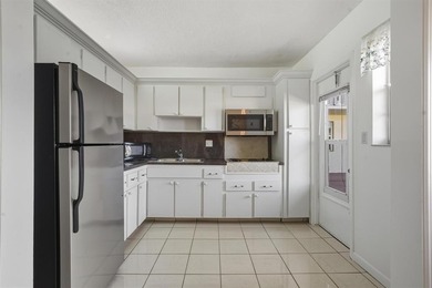Beach Condo For Sale in Hollywood, Florida