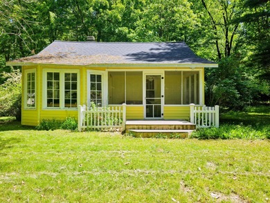 Beach Home Sale Pending in South Haven, Michigan