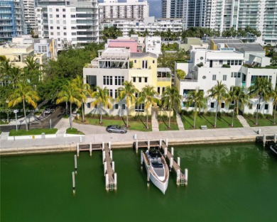 Beach Townhome/Townhouse Sale Pending in Miami Beach, Florida