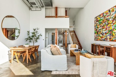 Beach Condo For Sale in Venice, California
