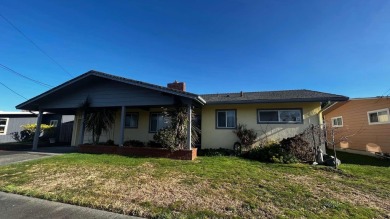 Beach Home For Sale in Crescent City, California