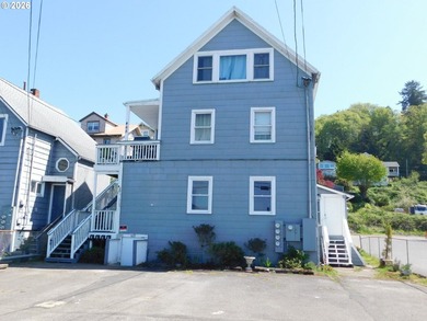 Beach Home For Sale in Astoria, Oregon