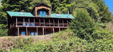 Beach Home For Sale in Klamath, California