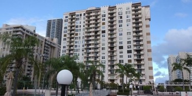 Beach Condo For Sale in Hallandale Beach, Florida