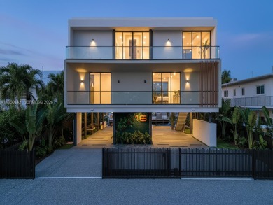 Beach Home For Sale in Key Largo, Florida