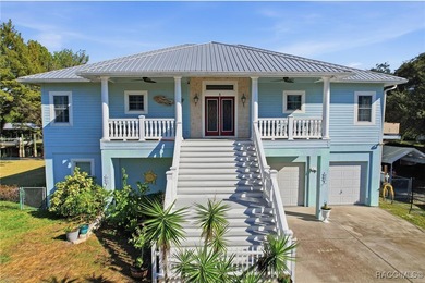 Beach Home For Sale in Yankeetown, Florida