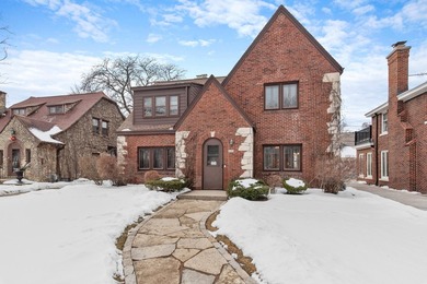 Beach Home For Sale in Shorewood, Wisconsin