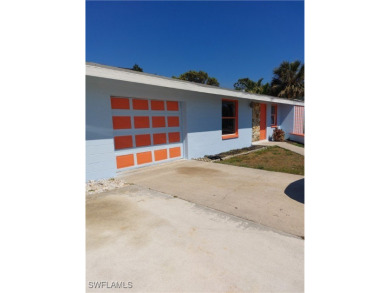 Beach Home For Sale in Fort Myers, Florida