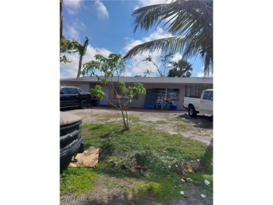 Beach Home For Sale in Fort Myers, Florida