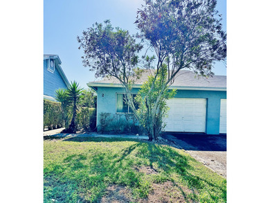 Beach Townhome/Townhouse For Sale in Lake Worth, Florida