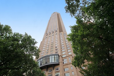 Beach Condo For Sale in Chicago, Illinois