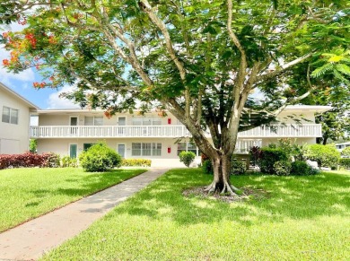 Beach Condo For Sale in West Palm Beach, Florida