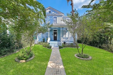 Beach Home For Sale in Galveston, Texas