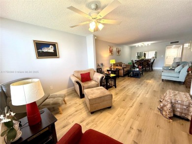 Beach Condo For Sale in Tamarac, Florida