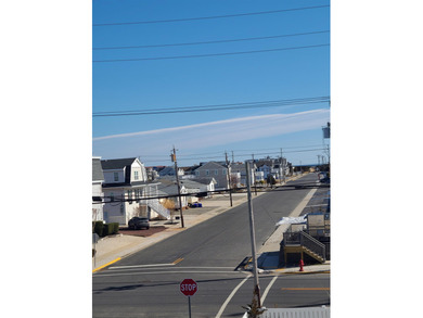 Beach Townhome/Townhouse Sale Pending in Avalon, New Jersey