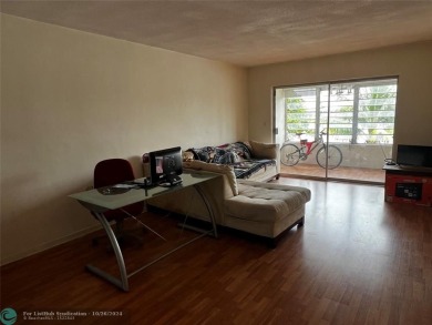 Beach Condo For Sale in Miami, Florida